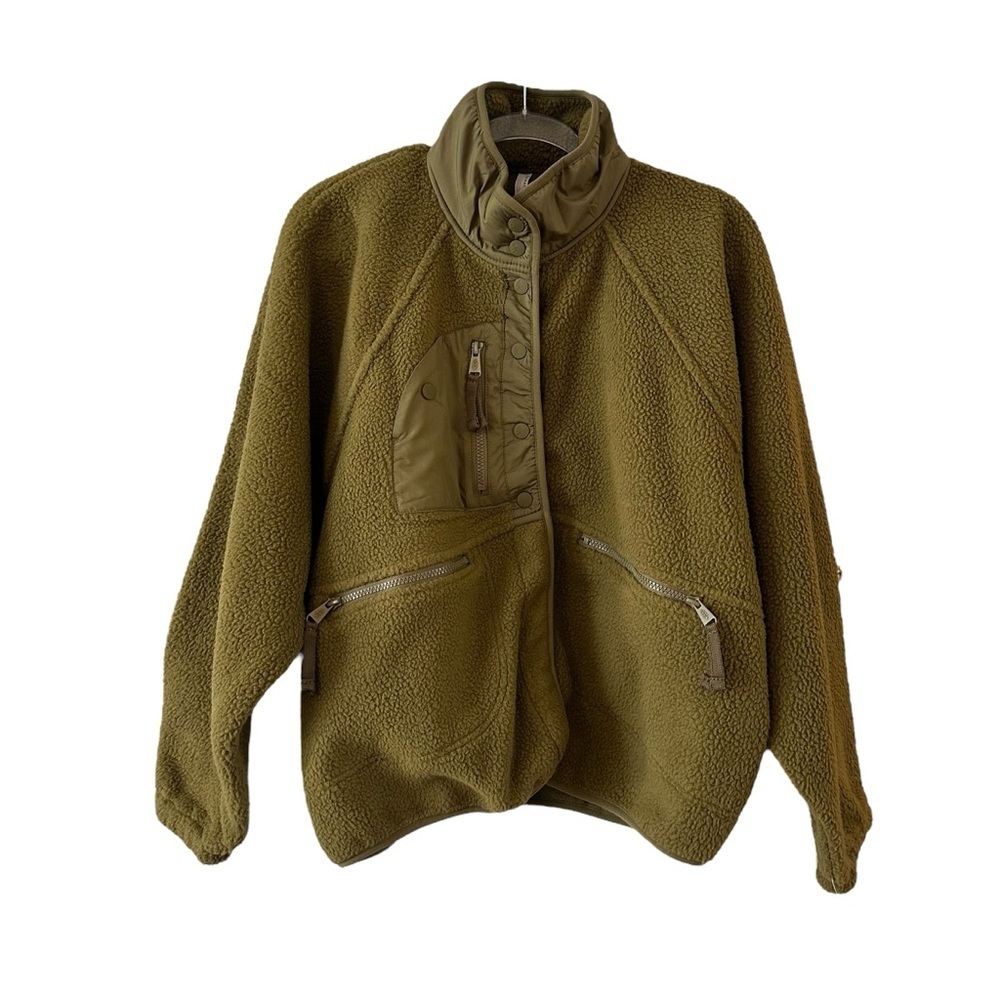 NWT Free People "Hit the Slopes" olive green cropped fleece snap up jacket